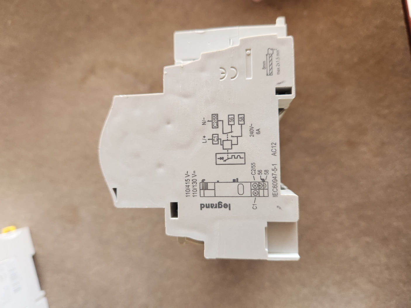 Legrand DX³ 40A – Disjoncteurs différentiel tétrapolaire 300mA + module commande