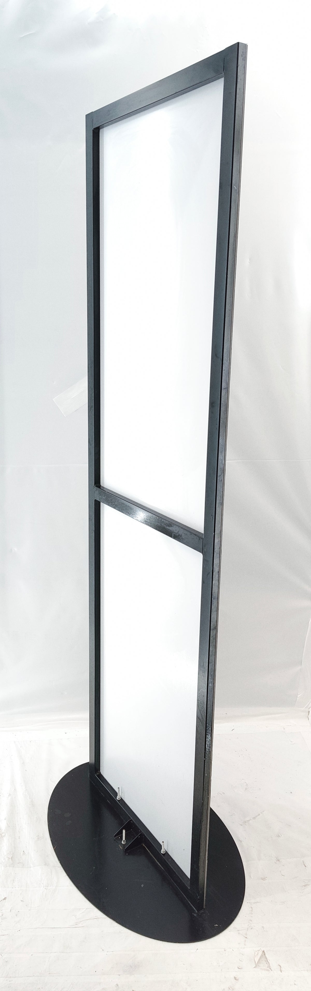 Totem / présentoir d'affichage sur pied 202 cm – cadre noir et porte-documents – Bon état