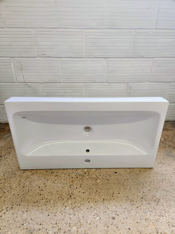 Grand lavabo rectangulaire céramique blanche – Très bon état