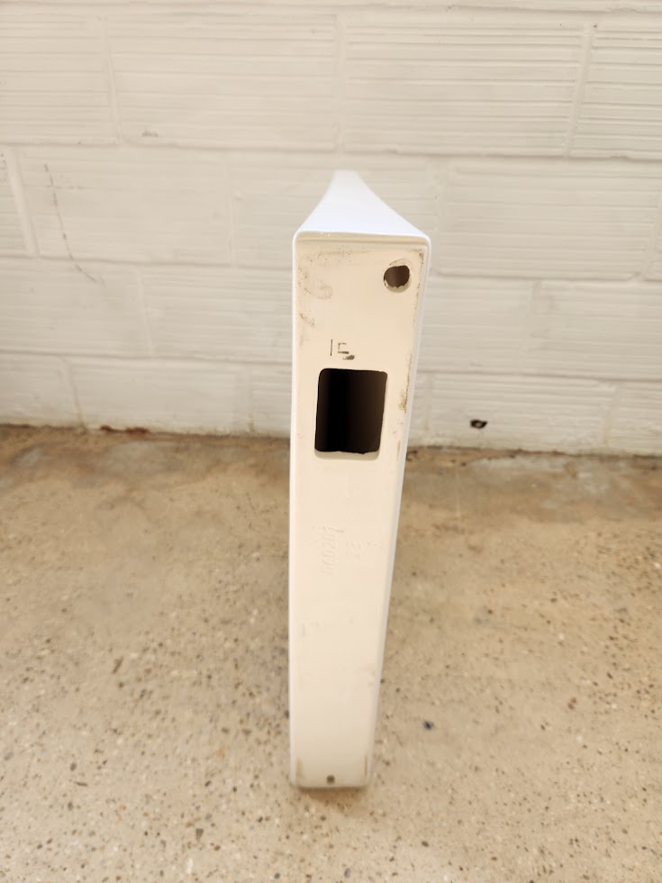 Cache latéral en céramique de marque Geberit - 70 cm X 40 cm - Neuf