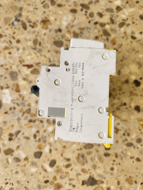 Disjoncteur différentiel Schneider Electric DT40 C32 + Vigi TG40 – 30 mA