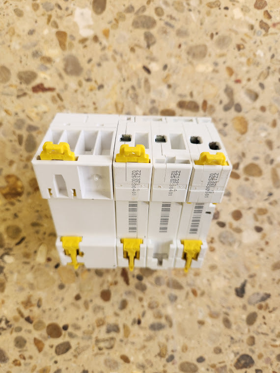 Disjoncteur différentiel Schneider Electric DT40N C25 + Vigi DT40 – 300 mA