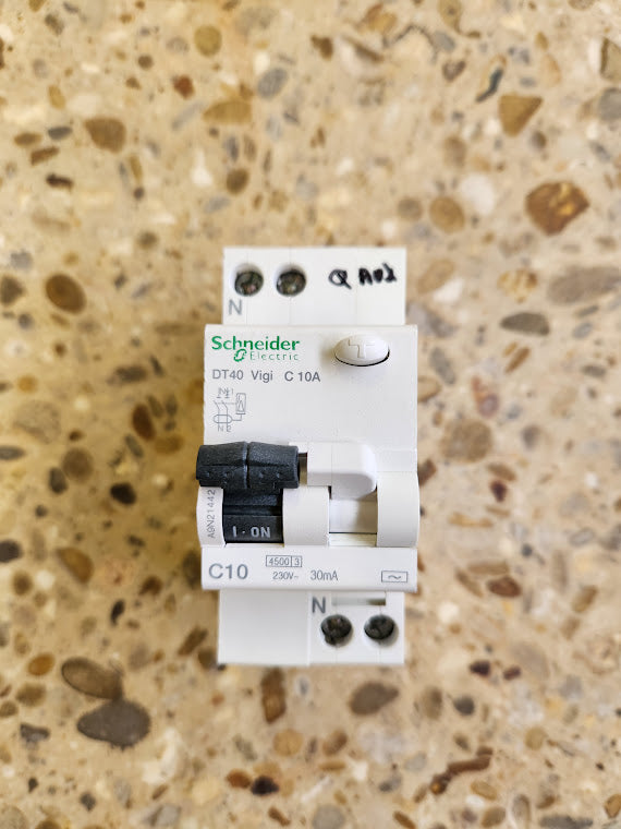 Disjoncteur différentiel Schneider Electric DT40 Vigi C10 – 30 mA