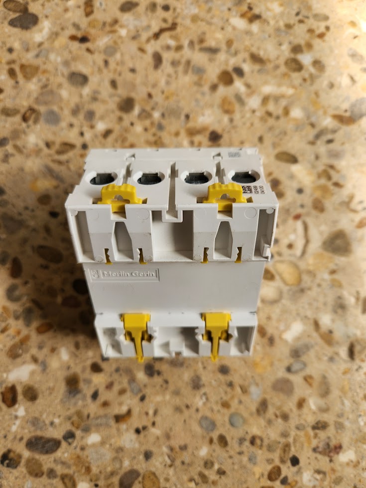 Interrupteur-sectionneur Schneider Electric – 63A