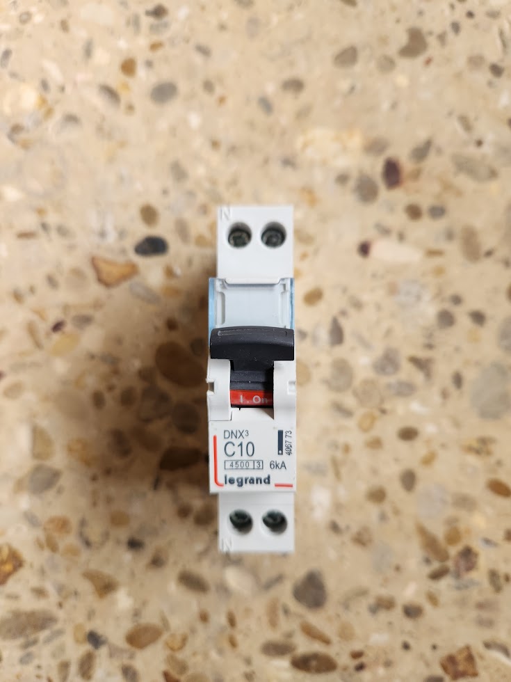 Disjoncteur Legrand DNX³ C10 – 4500 – 6 kA