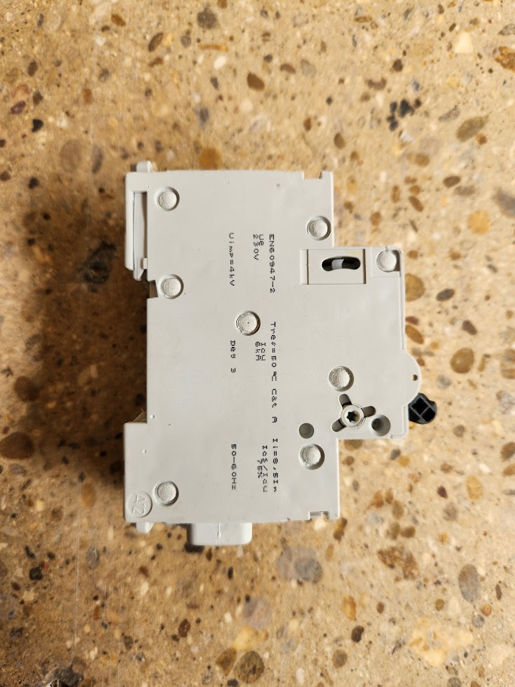 Disjoncteur différentiel Schneider, courbe C, 16A, 30mA