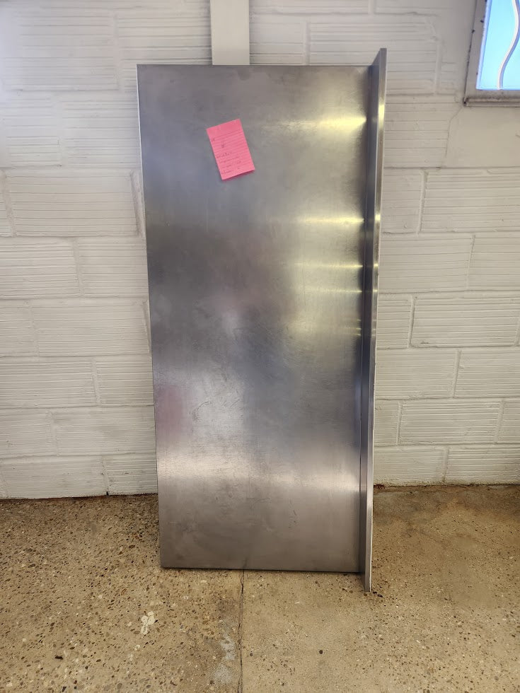 Plan de travail en INOX – 161 × 70 cm – Très bon état