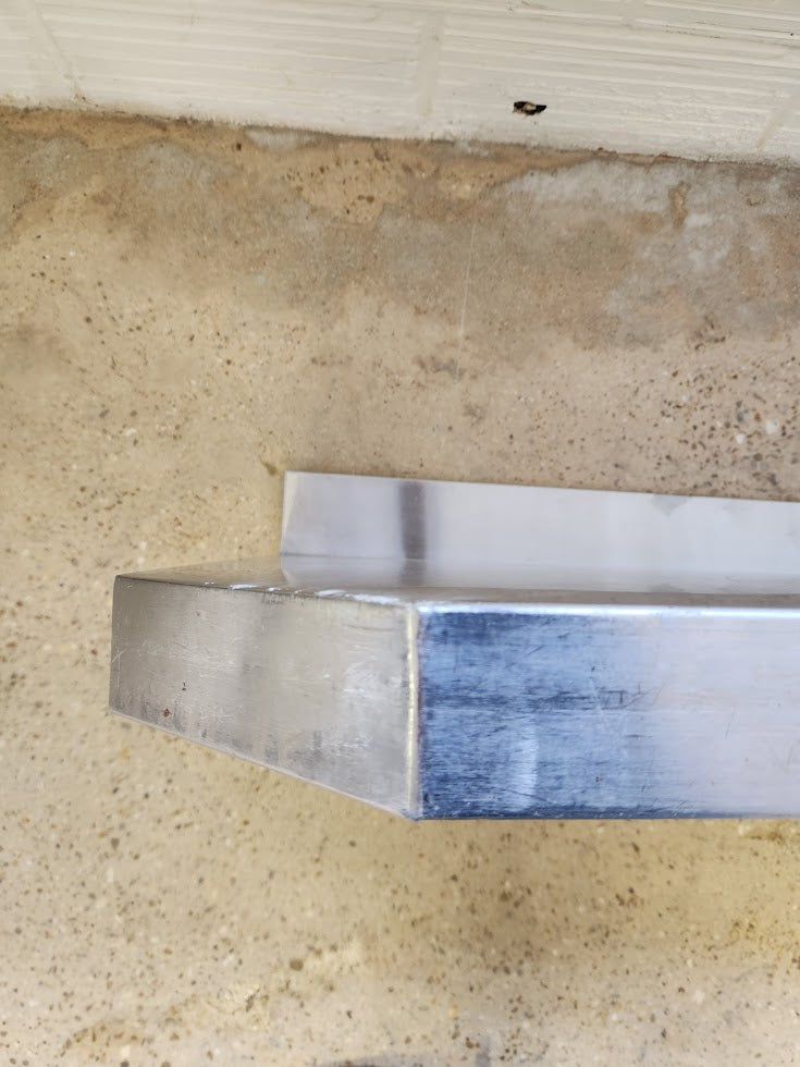 Plan de travail en INOX – 225 cm × 67cm – Très bon état