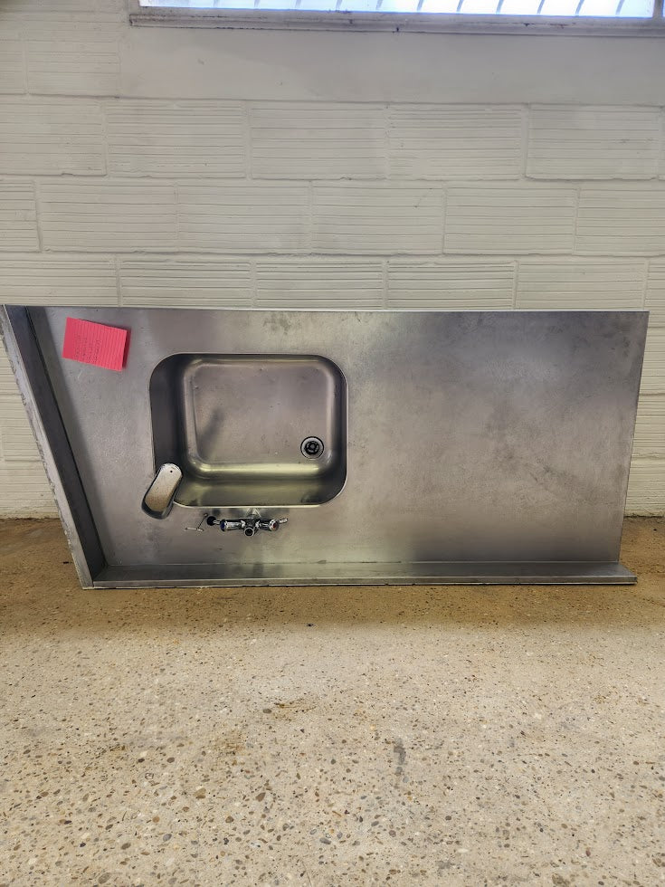 Plan de travail en INOX avec évier – 157 cm × 70cm – Très bon état