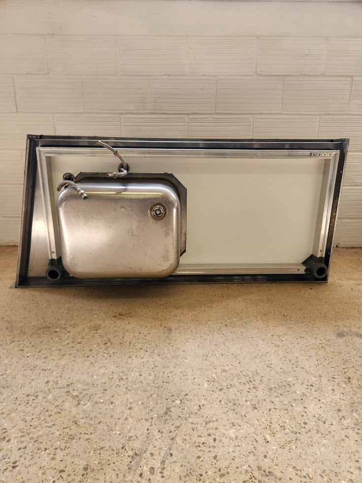 Plan de travail en INOX avec évier – 157 cm × 70cm – Très bon état