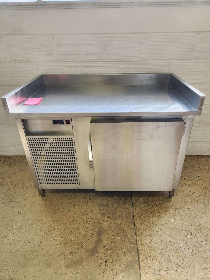 Table réfrigérée Inox 1 porte – plan de travail + dosseret – 230V