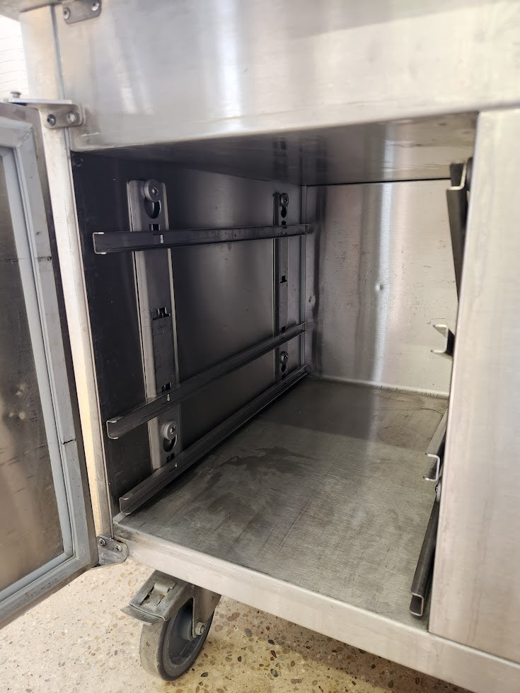 Meuble réfrigéré inox sur roulettes – régulation Dixell – Vauconsant CBO00840B – 2019