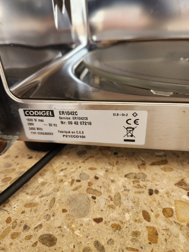Micro-ondes professionnel CODIGEL ER1042C – 1600 W
