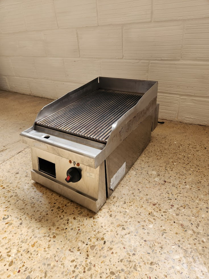 Grill / plancha rainurée professionnelle Rosinox BE72TRR – 4,75 kW – Très bon état
