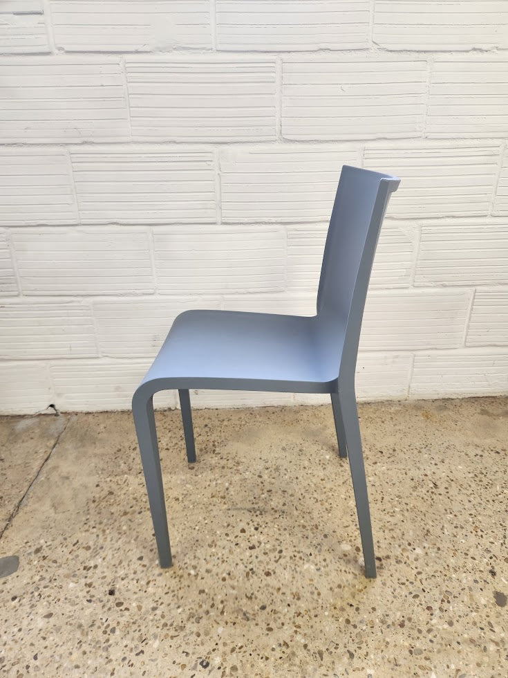 Chaise en plastique – très bon état