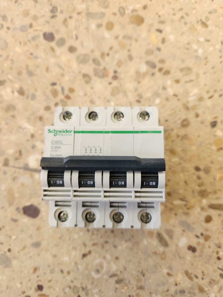 Disjoncteur Schneider Electric C60L C25A
