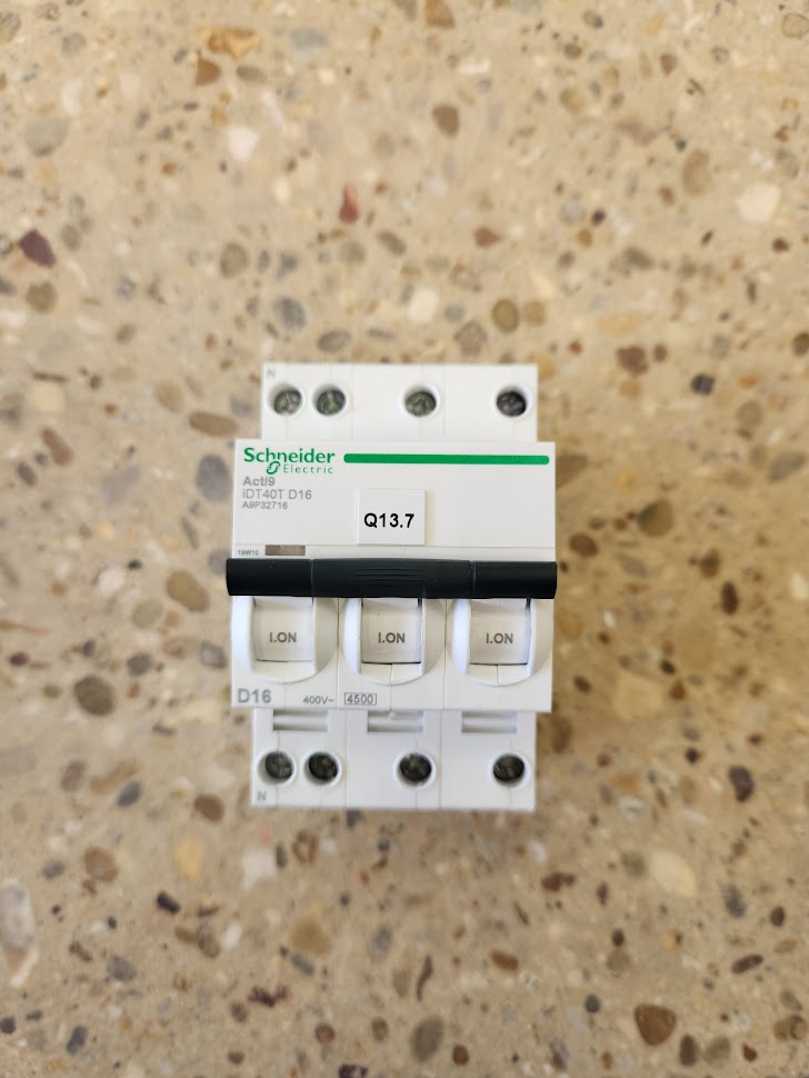 Disjoncteur Schneider Electric Acti9 iDT40T D16