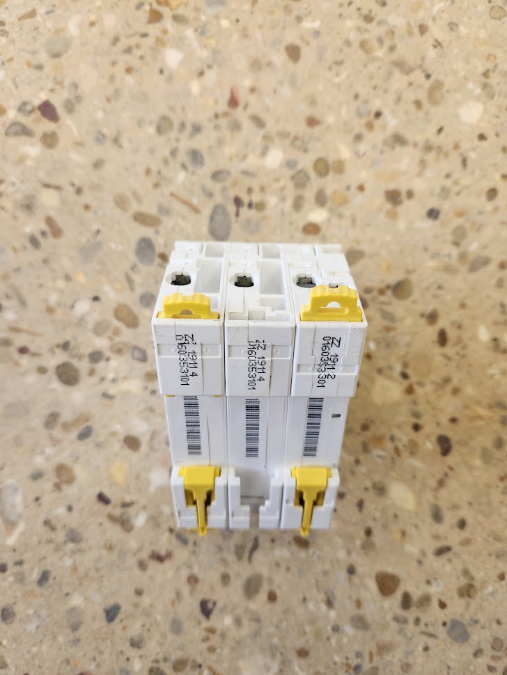 Disjoncteur Schneider Electric Acti9 iDT40T D16