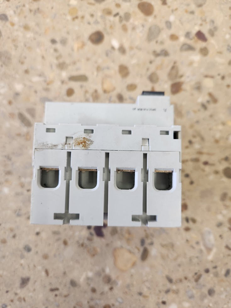 Disjoncteur différentiel Merlin Gerin Multi9 ID si – 40A – 30mA – 400V – 4P