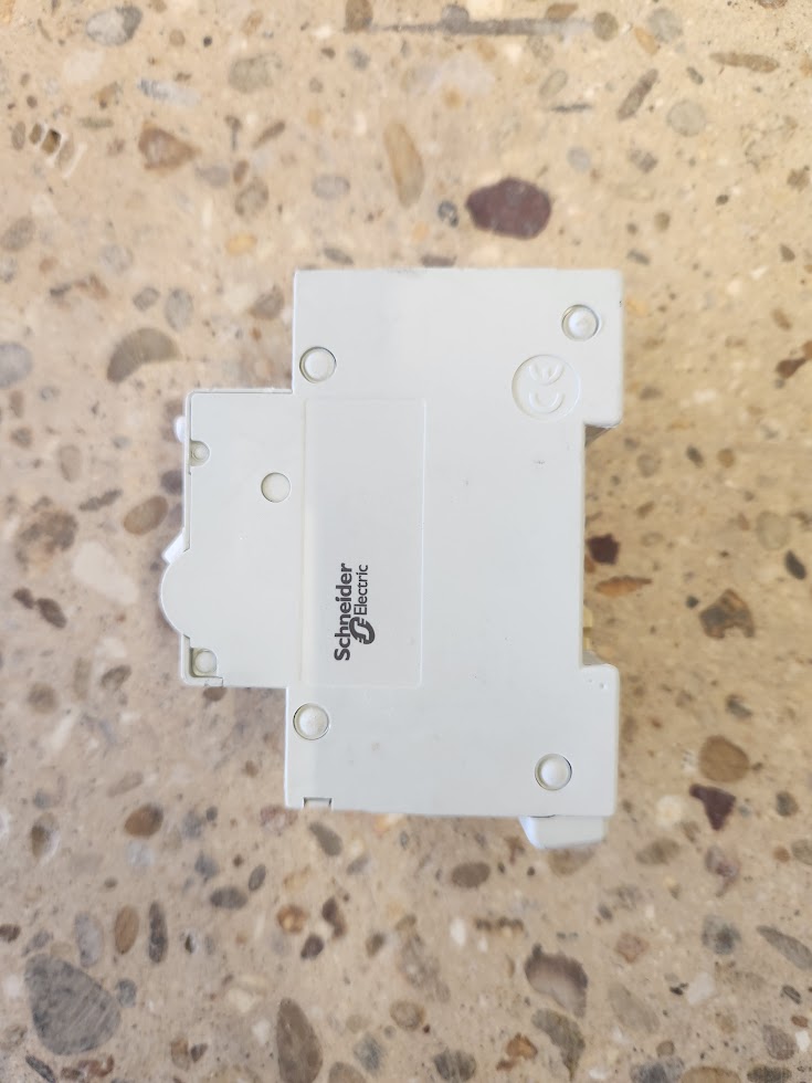 Disjoncteur différentiel Merlin Gerin DT40 + Vigi DT40