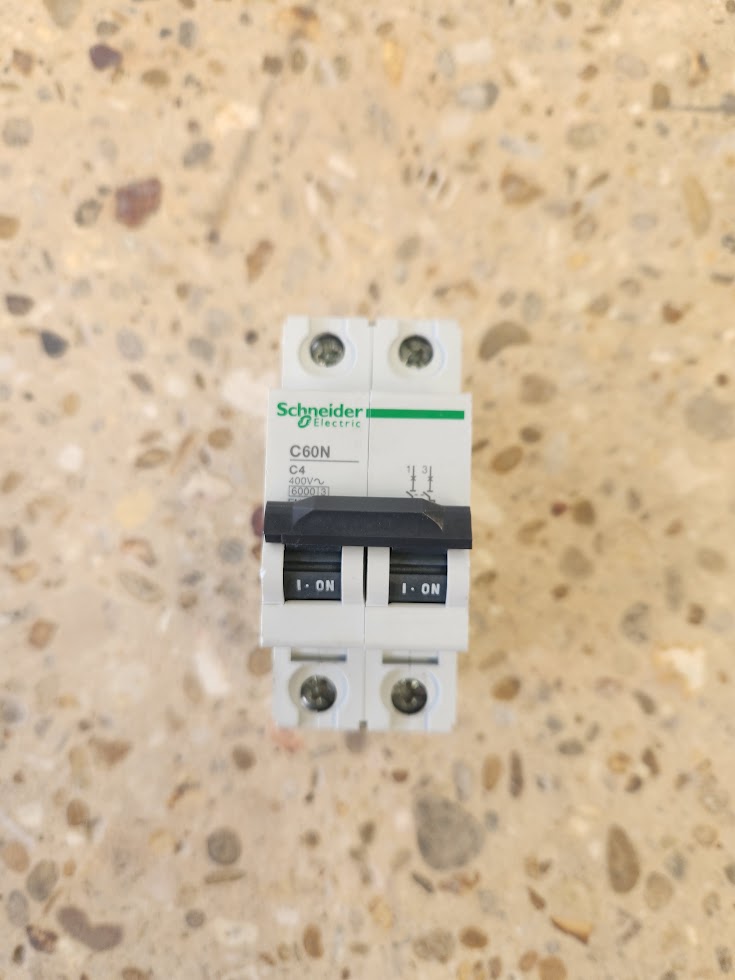 Disjoncteur Schneider Electric C60N C4 2P 4A