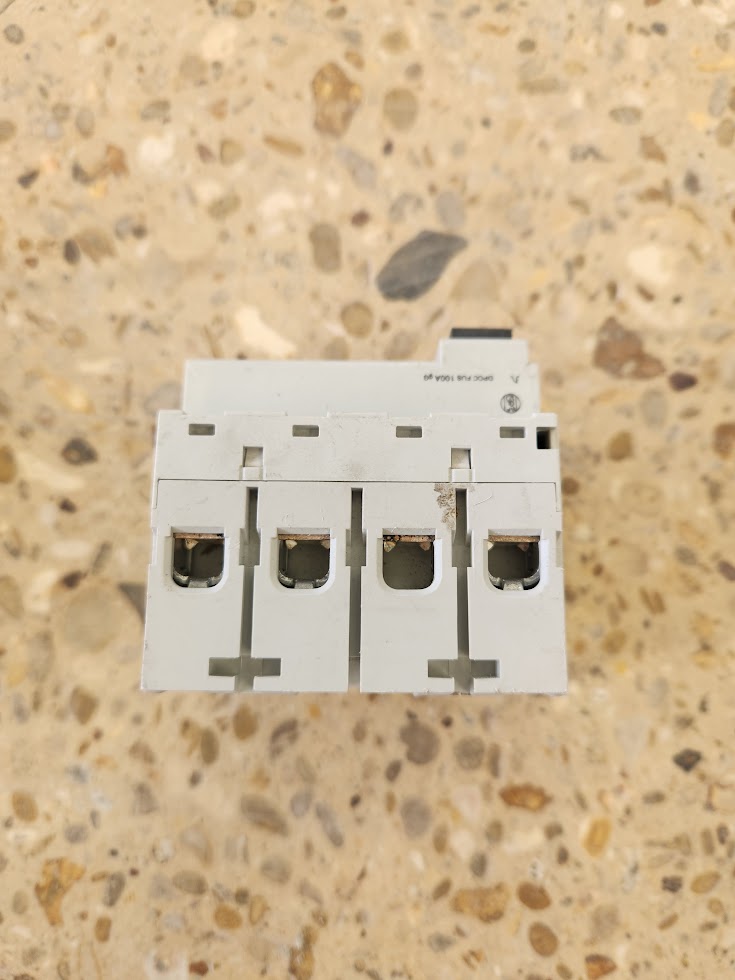 Interrupteur différentiel MERLIN GERIN Multi9 ID 63A 30mA – 4P 400V