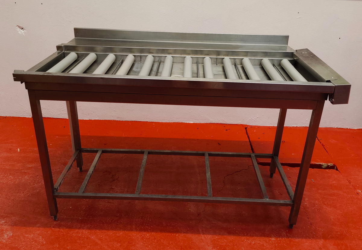 Table à rouleaux inox 150 cm – sortie / entrée de lave-vaisselle – dosseret – Bon état