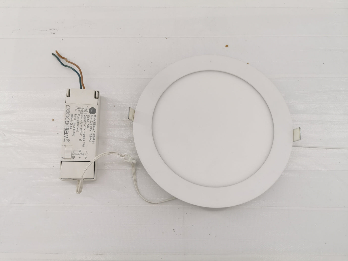 Spot LED encastrable Inspire 22W + Driver – Blanc – IP20 - Très bon état