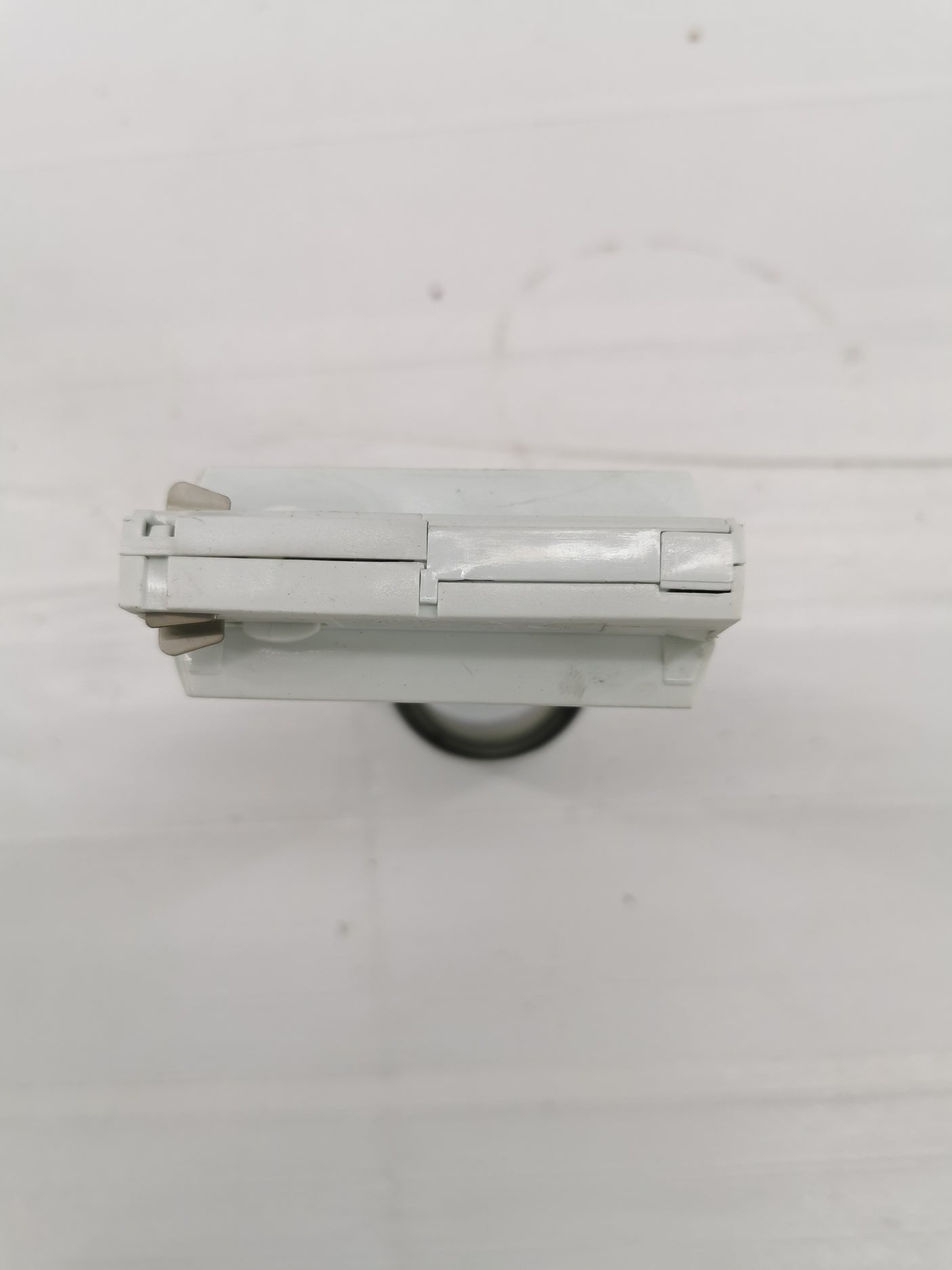 Spot LED sur rail – Blanc – Douille GU10 – Orientable - Très bon état