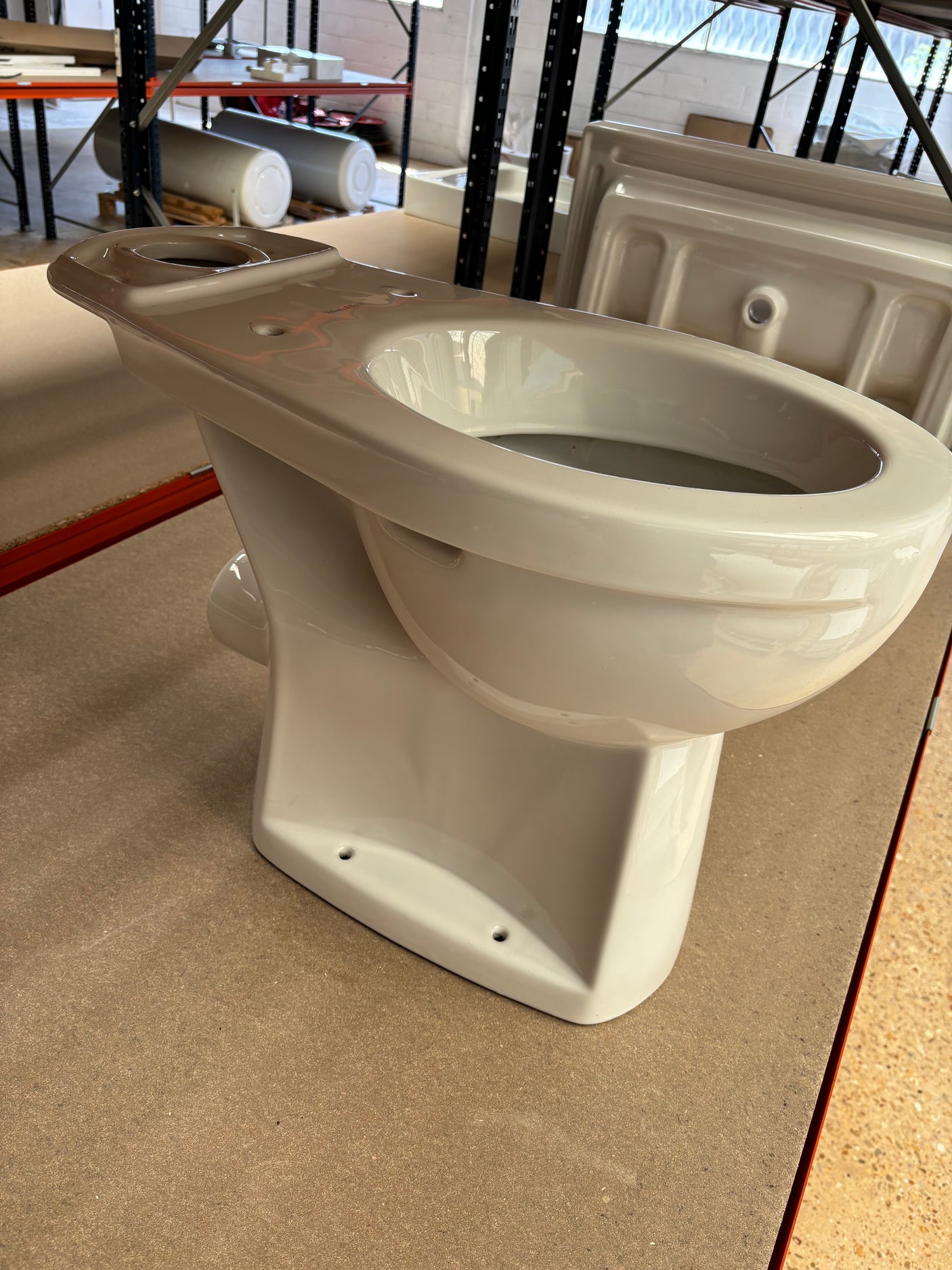 WC PMR VILLEROY ET BOCH en céramique - Neuf