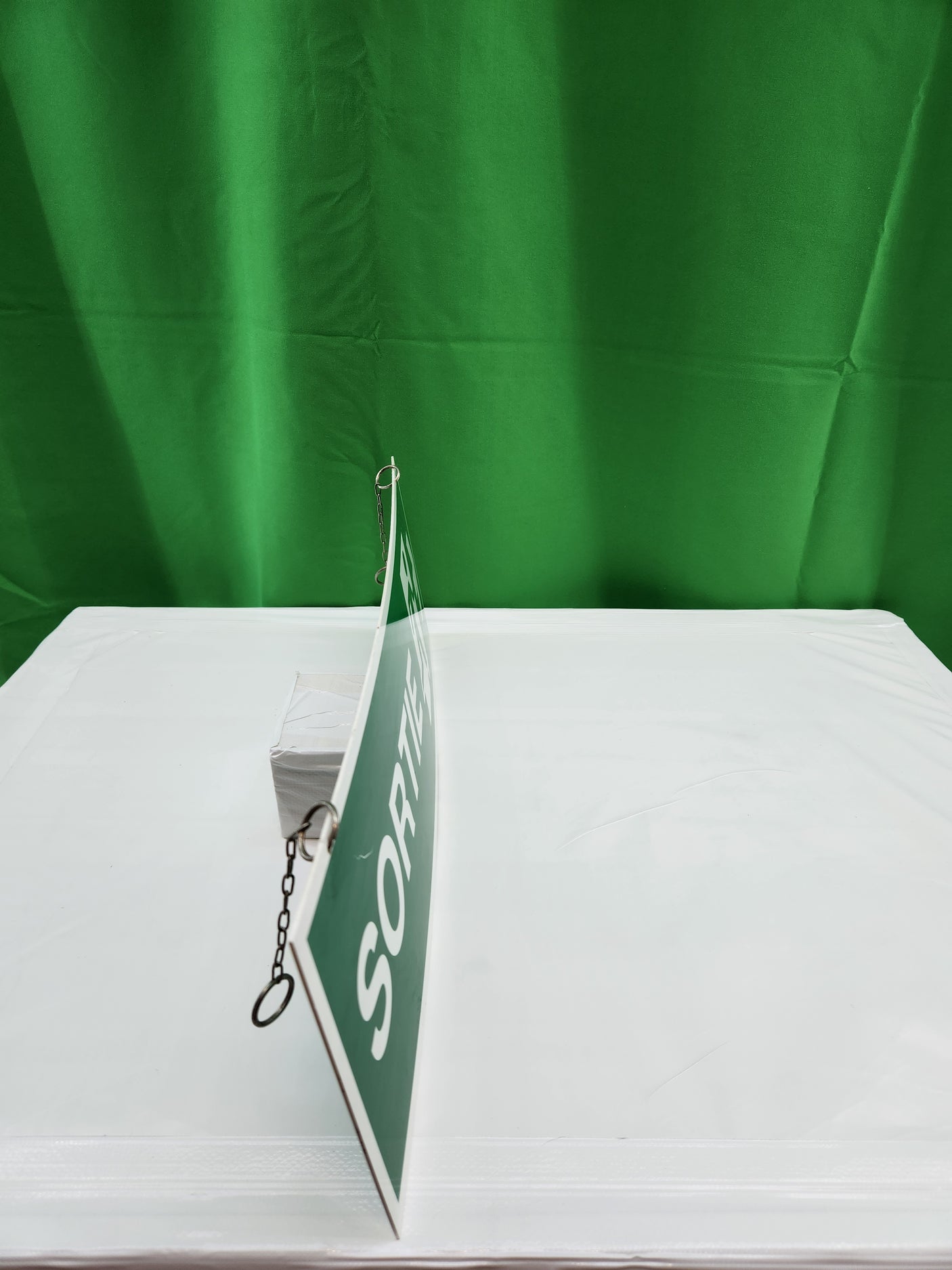 Panneau SORTIE de secours suspendu double face