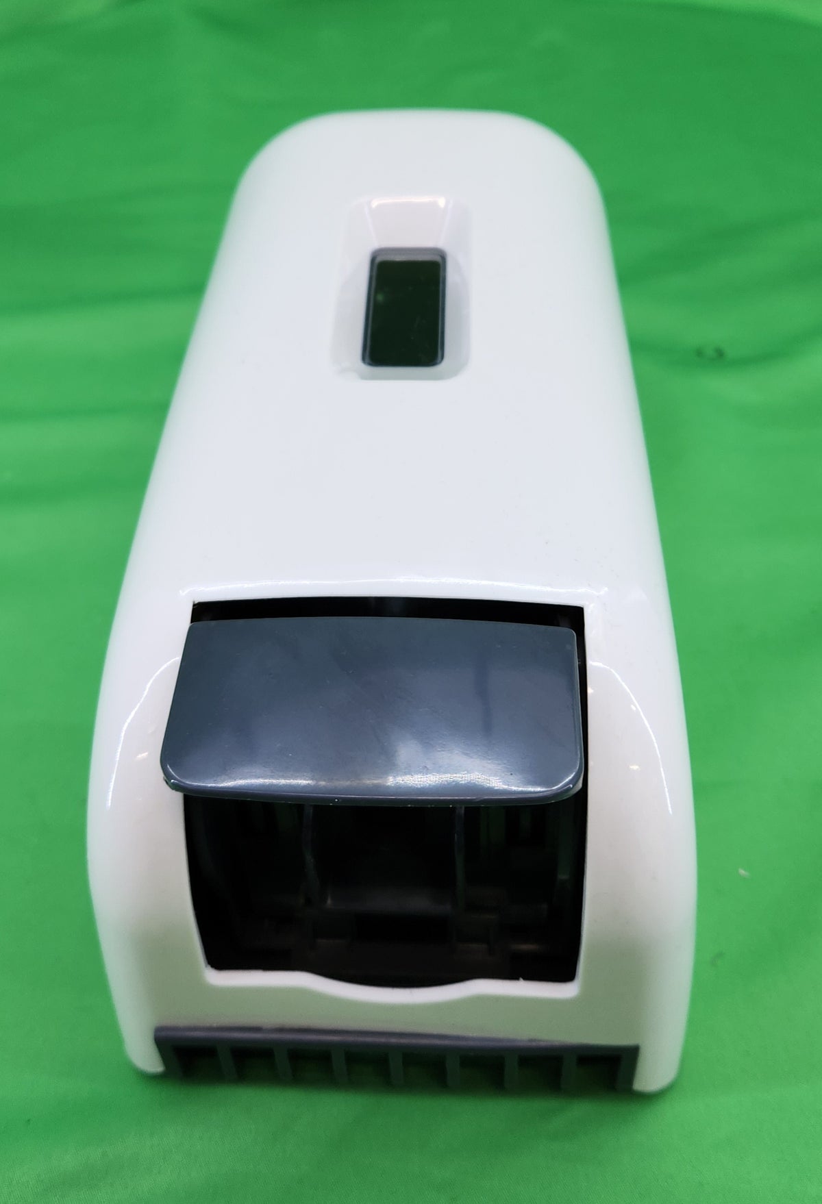 Distributeur de savon à poussoir pour recharges – capot blanc, fenêtre de niveau – Bon état