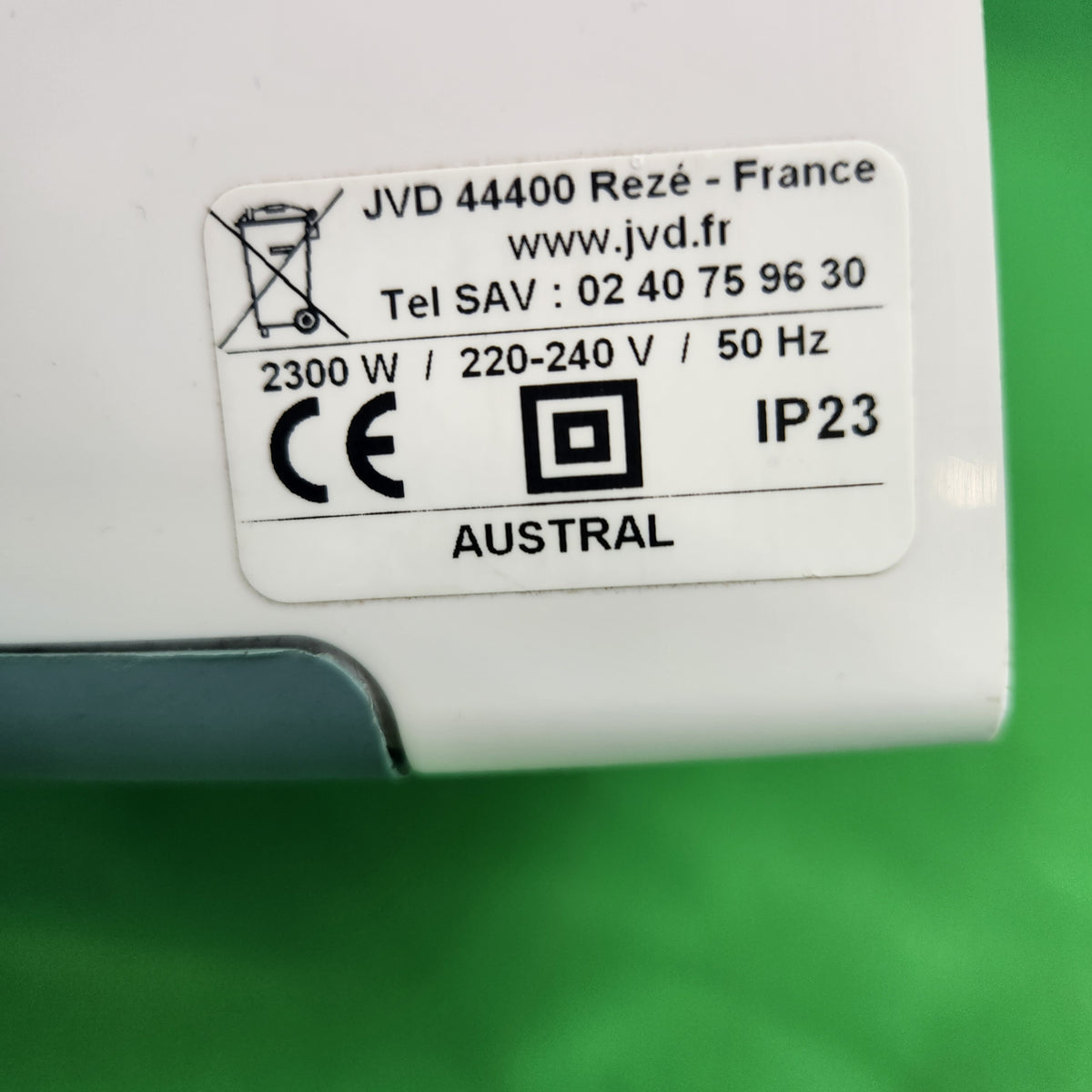 Sèche-mains automatique à air chaud 2 300 W – JVD Austral – capot blanc, fabrication française – Bon état