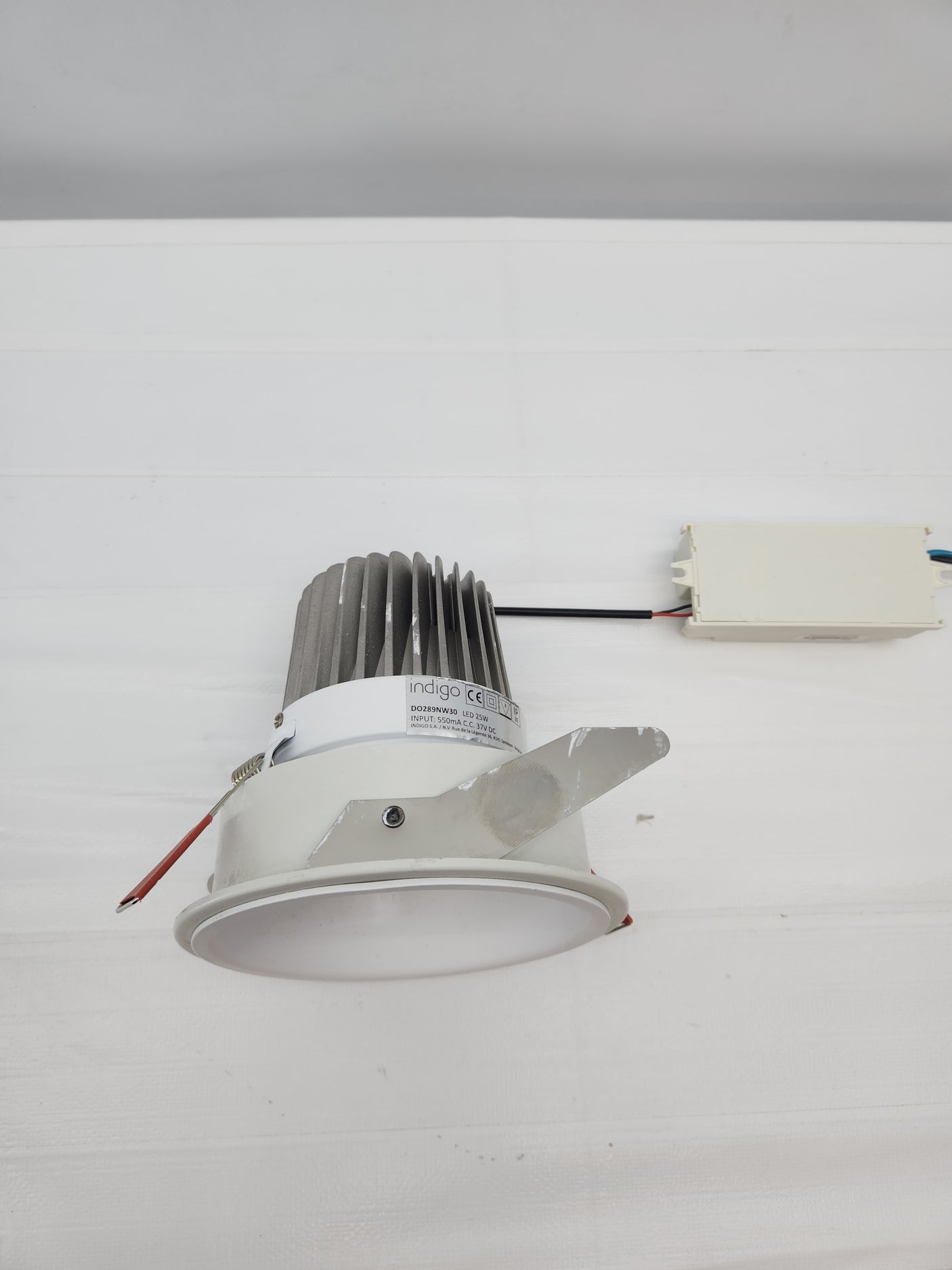 Spot LED encastrable Indigo – 25W – Avec driver –Très bon état