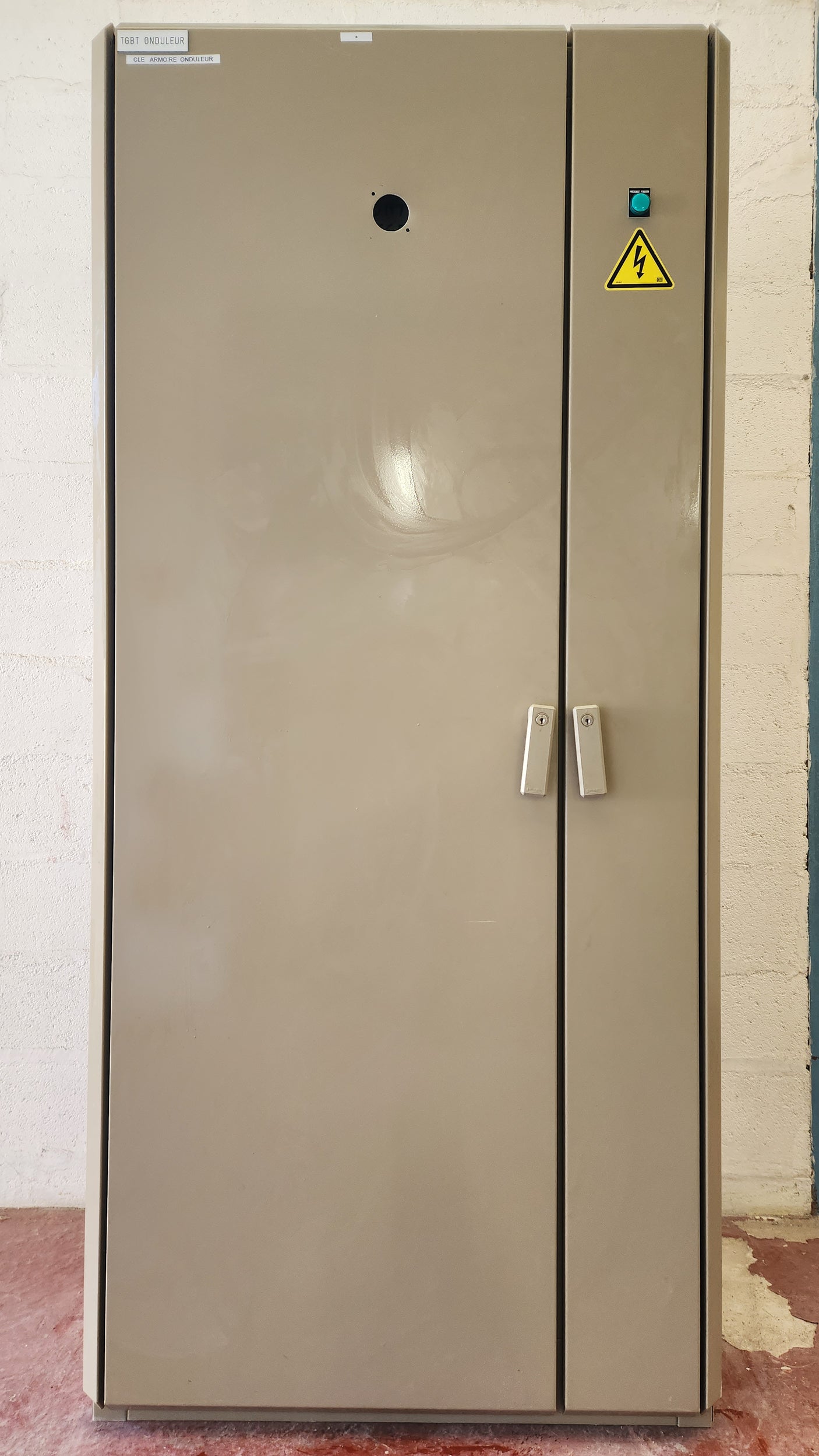Armoire électrique industrielle / armoire de distribution 2,02 m