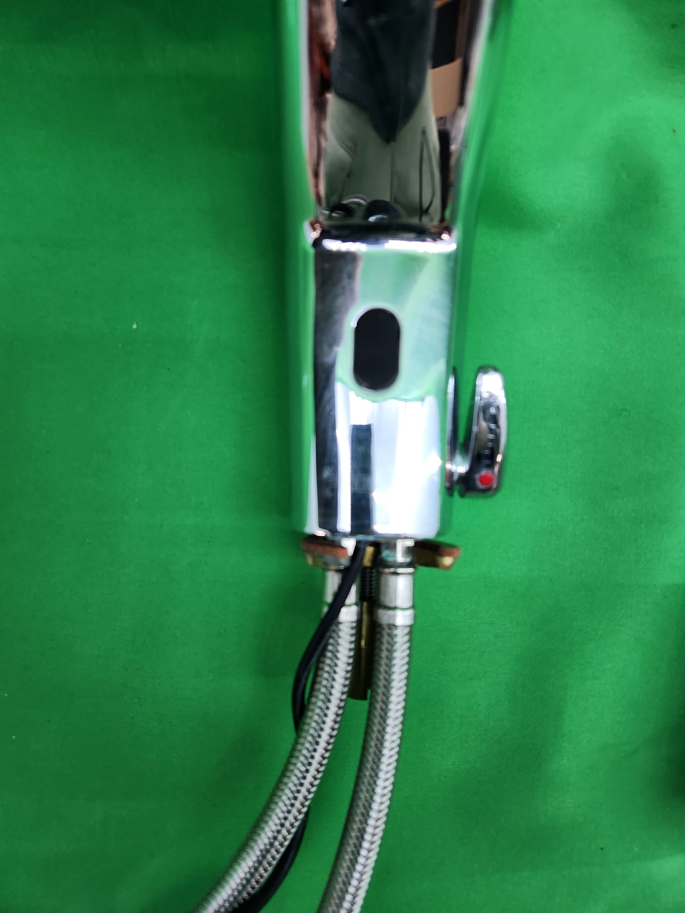 Robinet électronique PRESTO infrarouge – lavabo / sanitaire pro