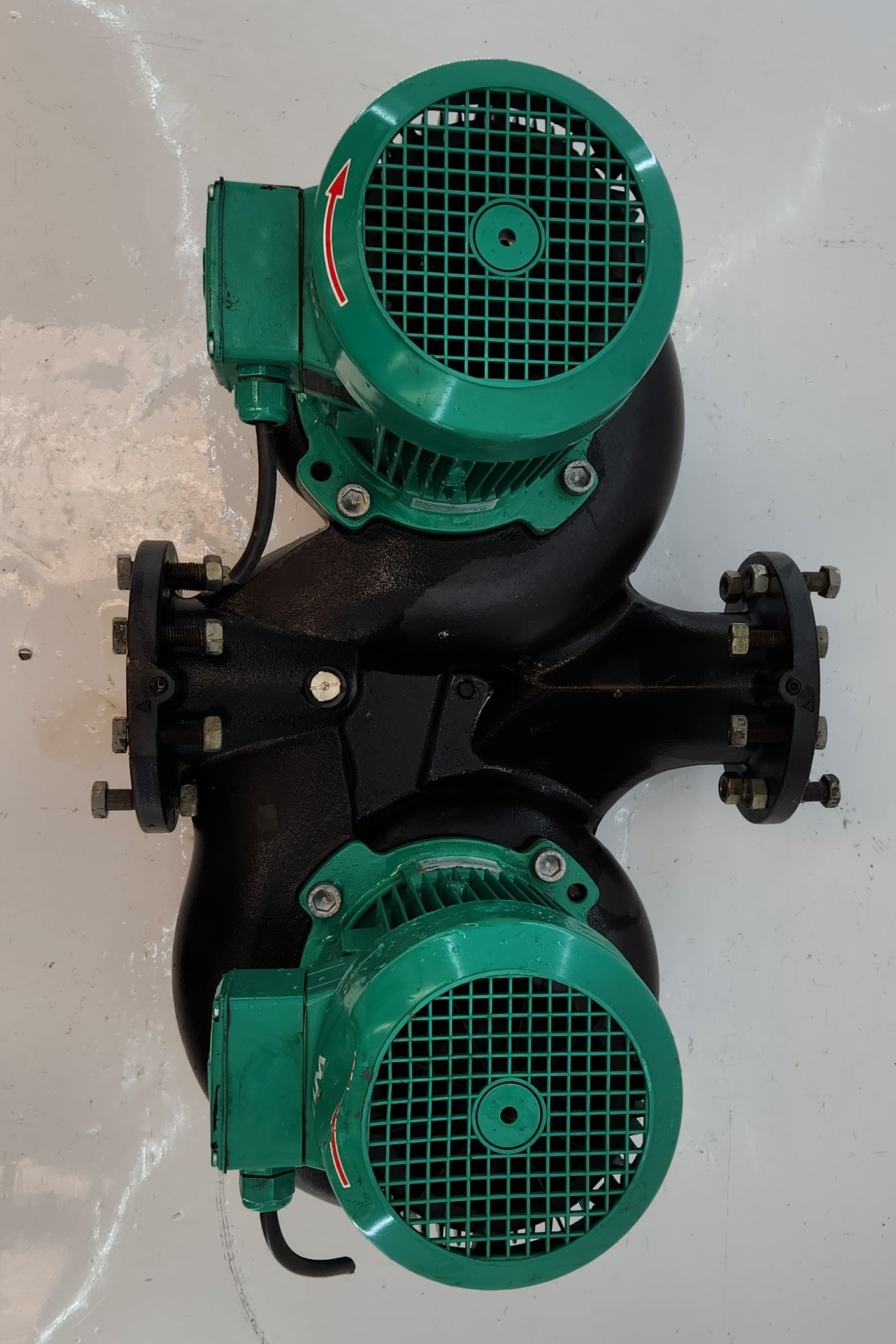 Pompe double en ligne Wilo VeroTwin DPL 100/145-1,5/4 – 1,5 kW – Très bon état
