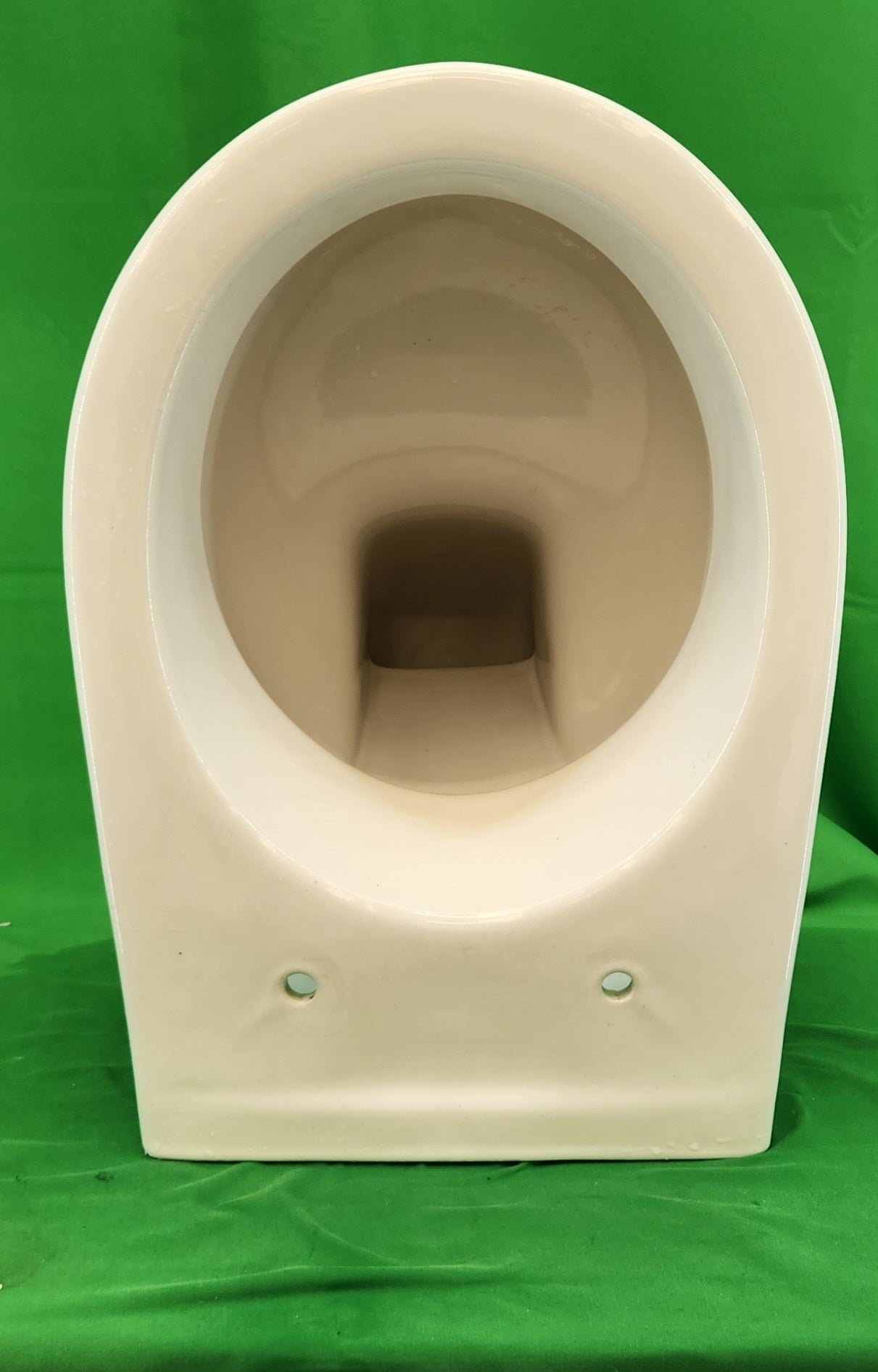Sanitaire suspendu compact – Bon état