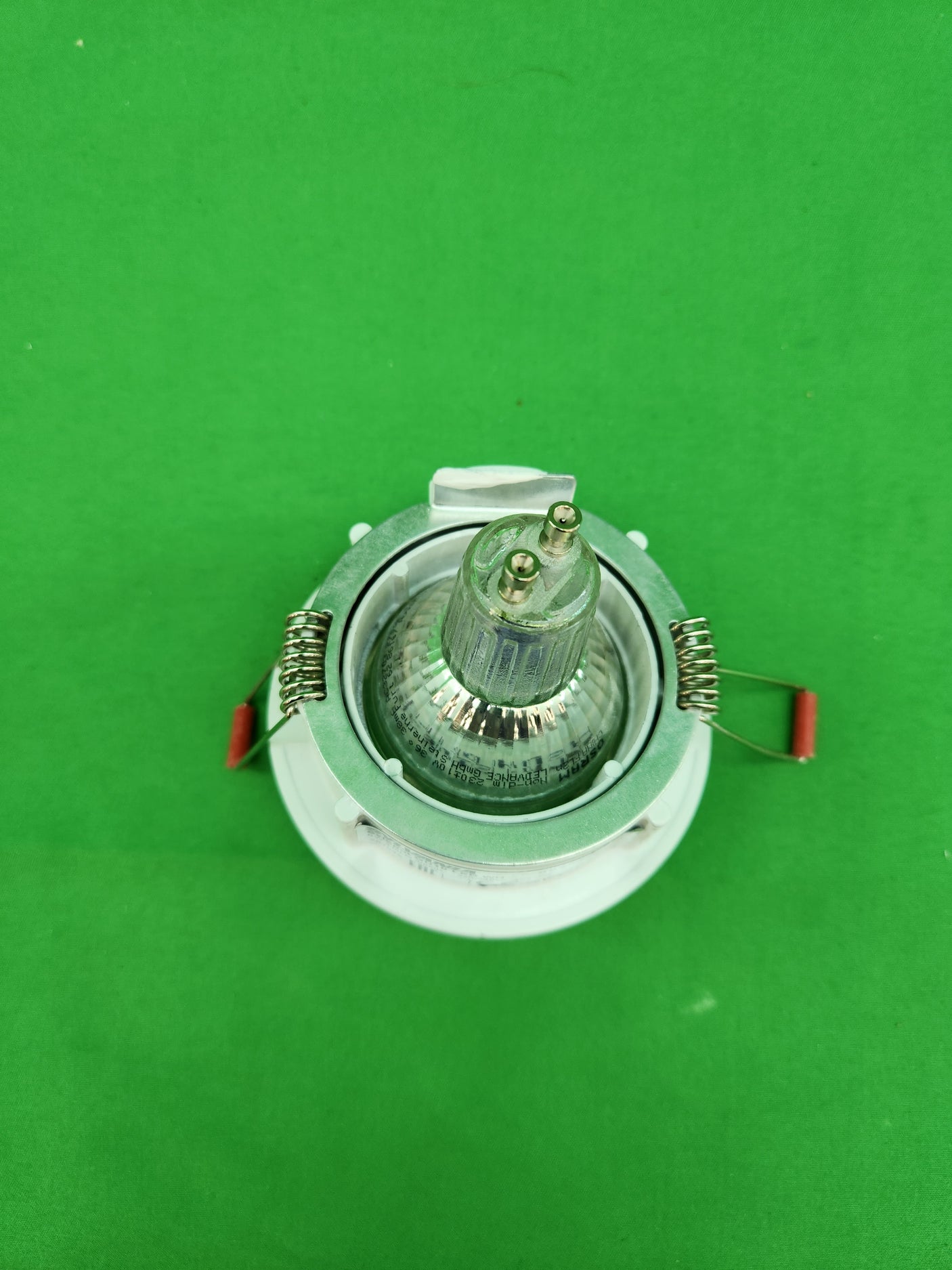 Spot encastrable GU10 LED SYLVANIA 6W – blanc – orientable