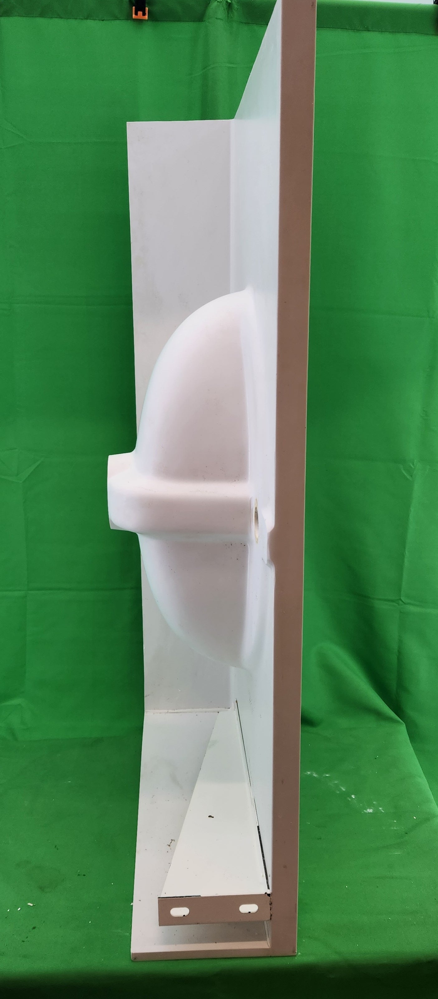 Lavabo suspendu design – Varicor – Bon état