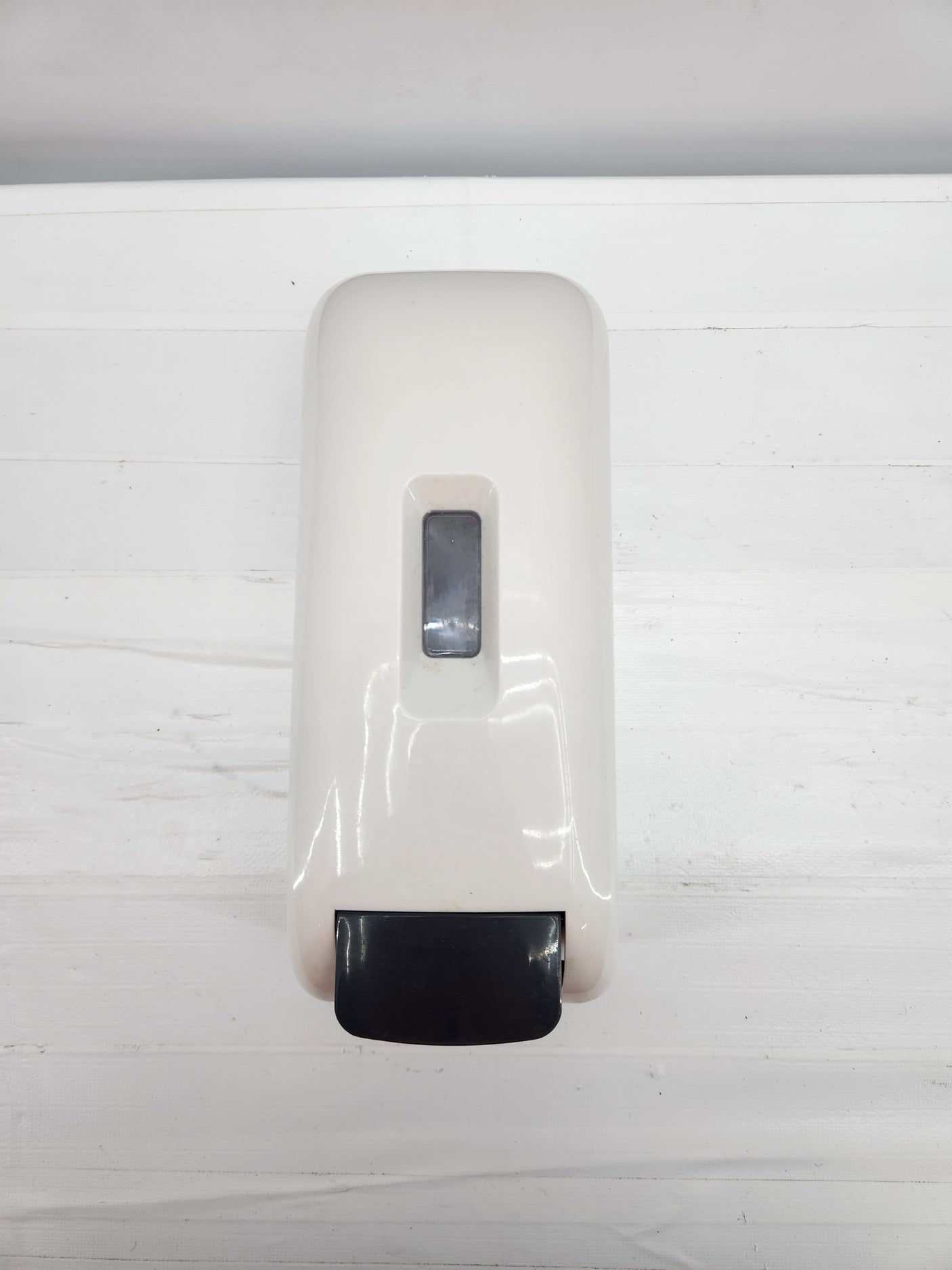 Distributeur de savon / gel hydroalcoolique