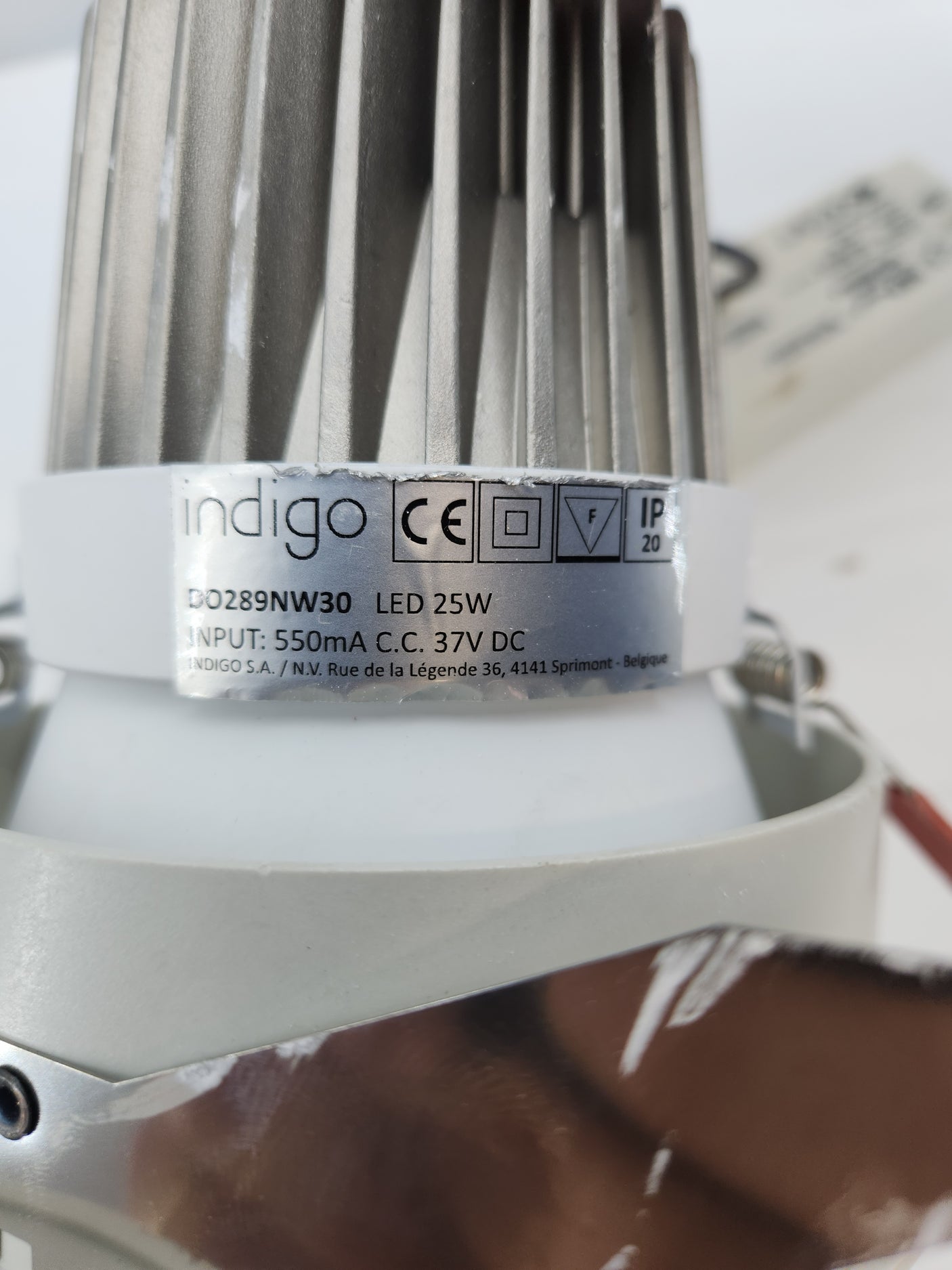 Spot LED encastrable Indigo – 25W – Avec driver –Très bon état