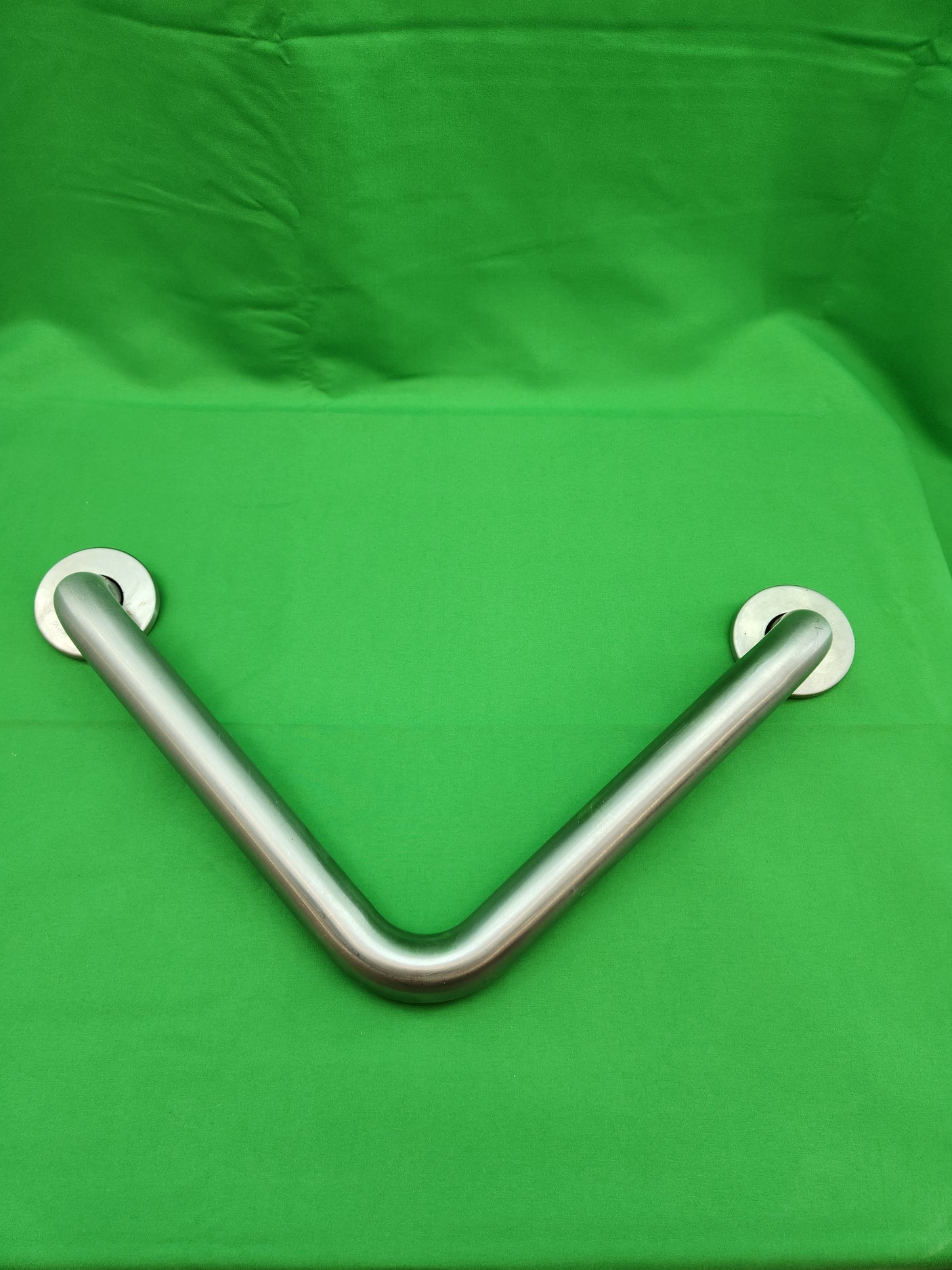 Barre d’appui inox coudée salle de bain / douche PMR