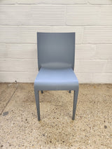 Chaise en plastique – très bon état
