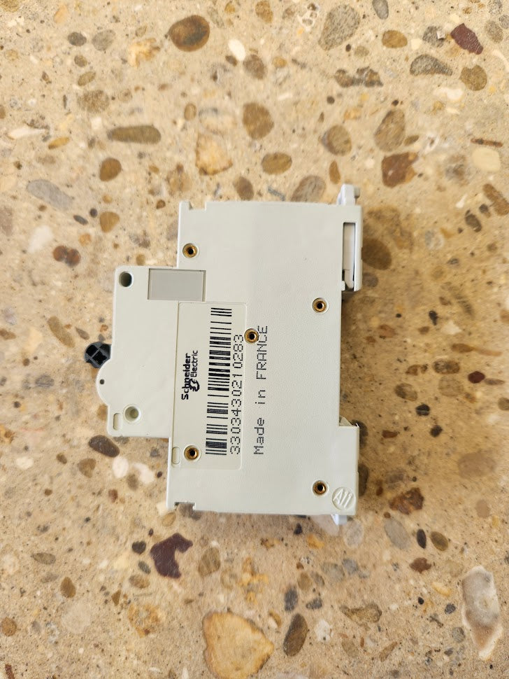 Disjoncteur Schneider Electric DT40N C32 – 32A – 1P+N