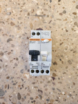 Disjoncteur différentiel Merlin Gerin DT40 + Vigi DT40