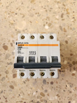 Disjoncteur Merlin Gerin Multi 9 C60N – 32A Triphasé