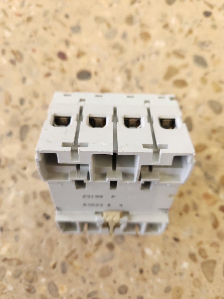 Disjoncteur différentiel MERLIN GERIN Multi 9 – ID 40A 300mA 4P