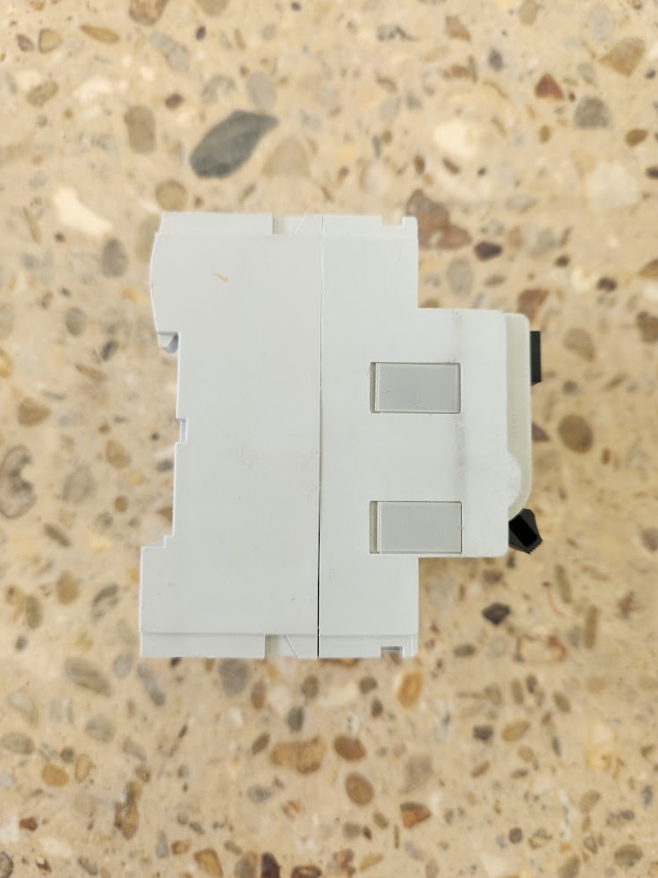 Interrupteur différentiel MERLIN GERIN Multi9 ID 63A 30mA – 4P 400V