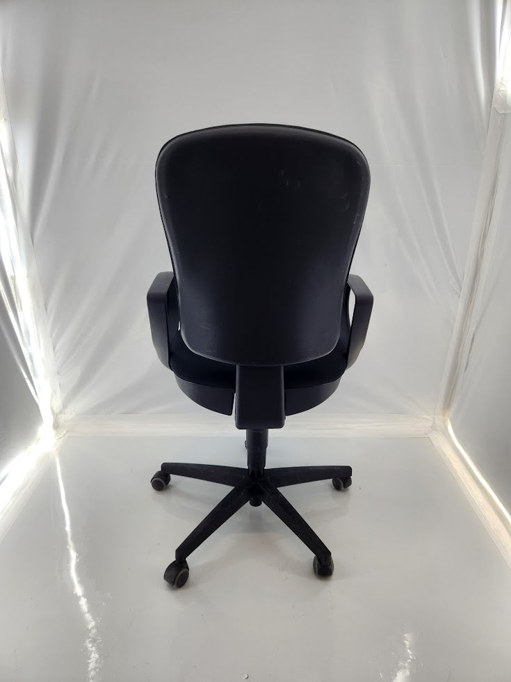 Chaise de bureau ergonomique – Bon état